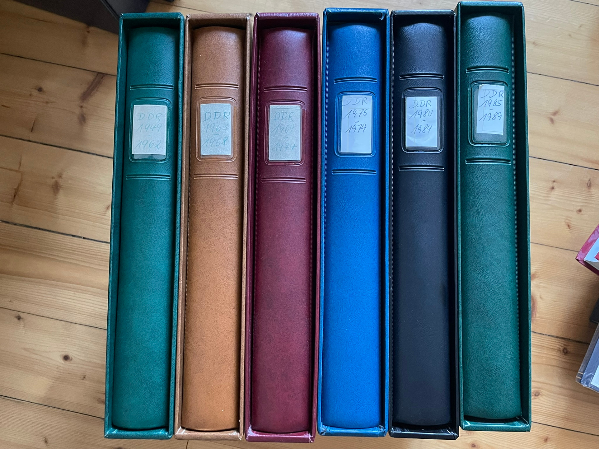 Handschriftliche Beschriftungen